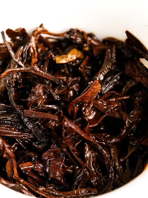 【渡】2020年老曼峨核心产区古树春茶，严选老曼峨115号茶农：岩温帅家原料，老曼峨的茶先苦后甜 357克/饼 商品图5