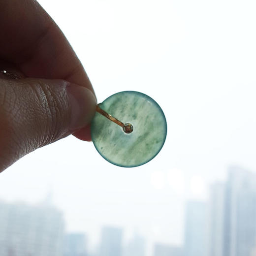 【天然正品】A货翡翠AU750黄金镶天然冰种绿色平安扣翡翠吊坠项链吊坠：29.5*23.8*4.3MM中性款现售价：2180！141124NJS07 商品图7