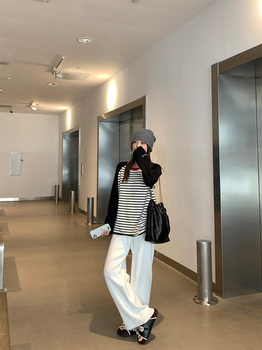 <曾小咸推荐> 	黑白条纹撞色针织长袖 日常109/件 活动价89.99/件！【预售款，预计3-15天发货】 商品图5