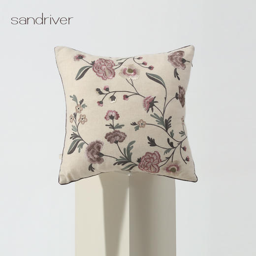 花朵绣花羊绒抱枕 SJF95P588W 商品图0
