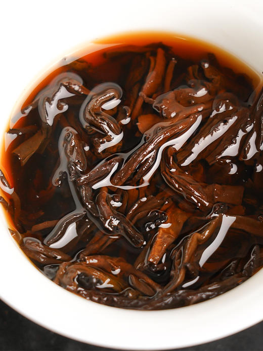 【渡】2020年老曼峨核心产区古树春茶，严选老曼峨115号茶农：岩温帅家原料，老曼峨的茶先苦后甜 357克/饼 商品图4