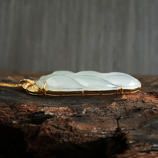 【天然正品】A货翡翠AU750收藏级黄金镶钻镶天然冰种叶子翡翠（金枝玉叶）吊坠项链吊坠：68.1*32.7*8.7MM女士现售价：9880！291024NJS09 商品图6