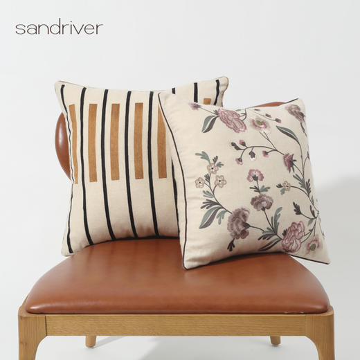 花朵绣花羊绒抱枕 SJF95P588W 商品图5