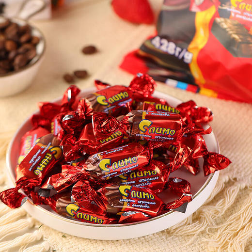 俄罗斯阿孔特牌斯利莫扁桃仁巧克力味夹心糖428g/064562 丝滑香醇酥脆夹心 商品图1