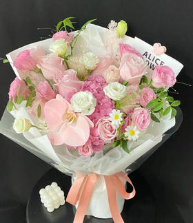 【甜蜜时光里】粉色仙气精美花束