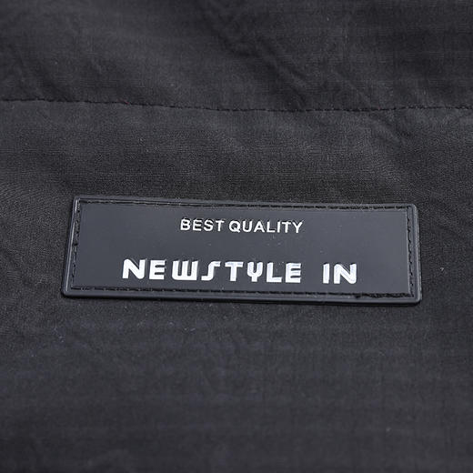 【新品上新】HX 冬季短款立领羽绒服Z100440009101/02 商品图12