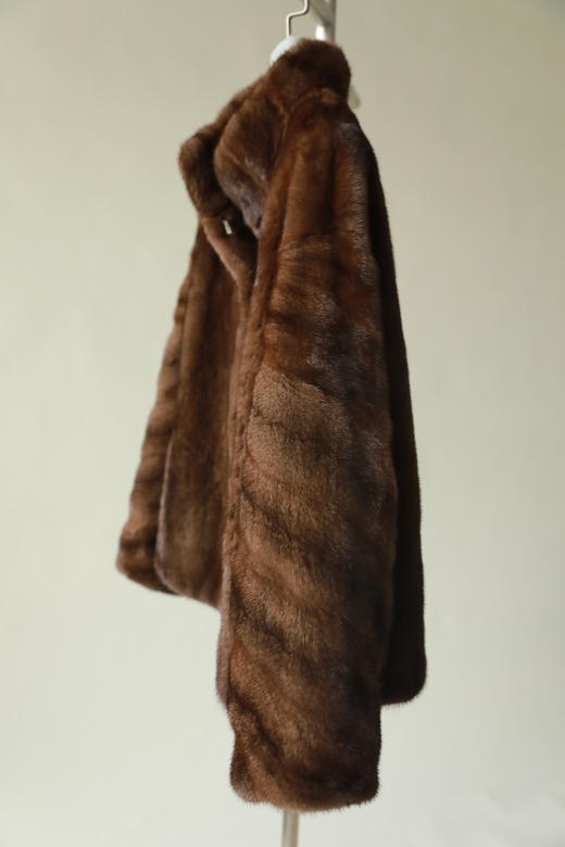 MAISON COVET 复古立领水貂皮草外套 商品图11