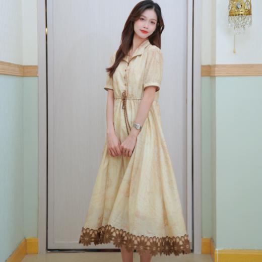 两三事梵高文艺 琉璃年华 2024夏季新款绣花边裙摆印花绑带连衣裙 商品图1