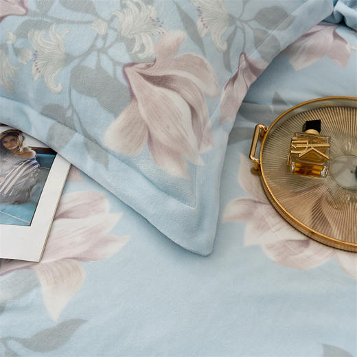 多喜爱浅韵芳菲绒类四件套【分仓直发，72小时发货，周末节假日不发货】 商品图5