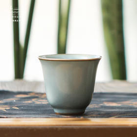 问鼎汝瓷鼎峰系列天青甲辰花神杯