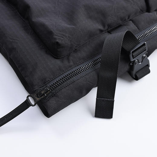 【新品上新】HX 冬季短款立领羽绒服Z100440009101/02 商品图5