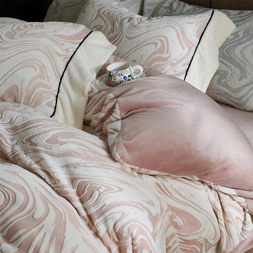 顶柔6D雕花牛奶绒四件套|暖糯舒适牛奶绒，无静电更安睡 商品图5
