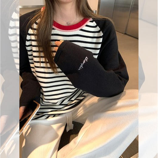 <曾小咸推荐> 	黑白条纹撞色针织长袖 日常109/件 活动价89.99/件！【预售款，预计3-15天发货】 商品图0