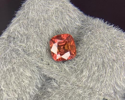 1.32ct刻面帕帕拉恰蓝宝石裸石 商品图1