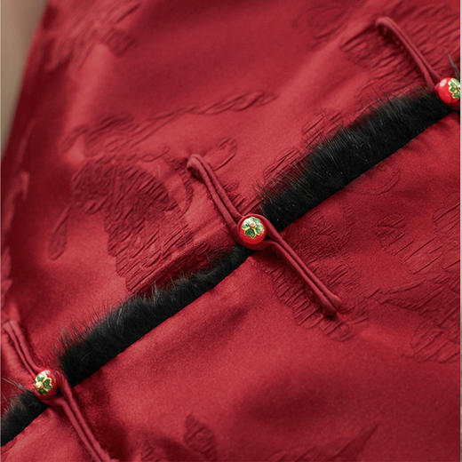 【高货wl】全新升级【铂金会员413/天猫559/差价146】(70159) 洛诗琳高级感提花真丝缎面水貂毛新中式国风盘扣马甲上衣 商品图3