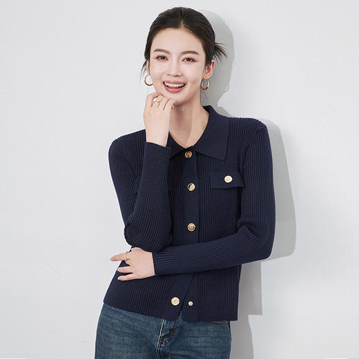 【高货wl】全新升级【铂金会员211/天猫279/差价68】(65839) 洛诗琳秋冬简约气质设计感B字母金属暗扣翻领针织开衫外套 商品图1