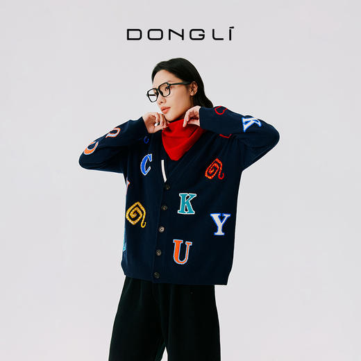 东黎 • 山羊绒女士秋冬字母提花开衫 5016 商品图3