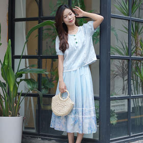 水色倾淌新款织带拼接荷叶边两件套衬衫女