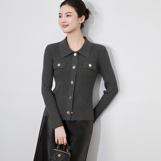 【高货wl】全新升级【铂金会员211/天猫279/差价68】(65839) 洛诗琳秋冬简约气质设计感B字母金属暗扣翻领针织开衫外套 商品图3