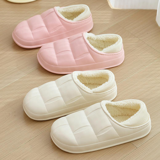 【棉鞋加绒，冬日不再怕冷！】秋冬来袭，舒适的防水家居花瓣棉鞋是保暖必备，还兼具轻便EVA材质，穿着惬意自在，好穿轻负担。加绒加厚月子拖鞋臻选，情侣厚底包跟鞋更是流行爆款，赶快入手吧！ 商品图3
