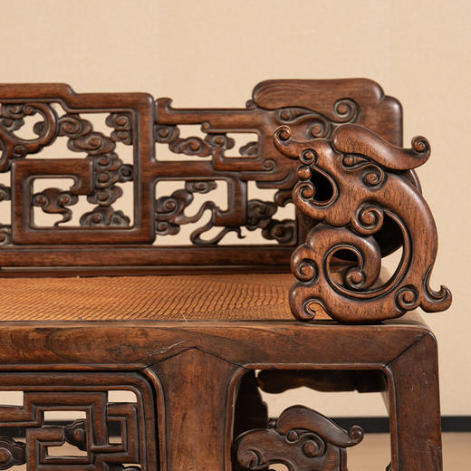 清 红木透雕螭龙纹贵妃榻 商品图1