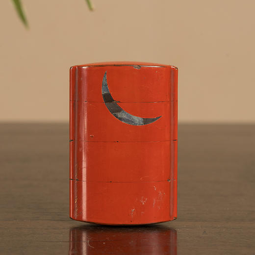 清 朱漆嵌螺钿诗文四层随身香盒 商品图1