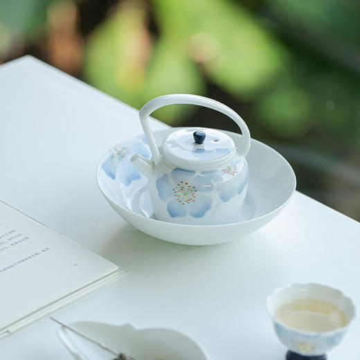 束刻<白瓷玉泥手绘提梁壶> 商品图1