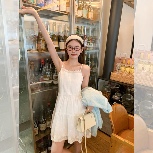 <曾小咸推荐>淡蓝色V领毛衣 日常179.99/件 立减90 秒杀89.99/件！！ 商品图1