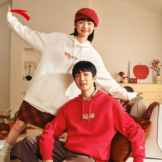 安踏（ANTA）好事发生丨新年款红色连帽卫衣男宽松保暖长袖上衣152518702 商品图4