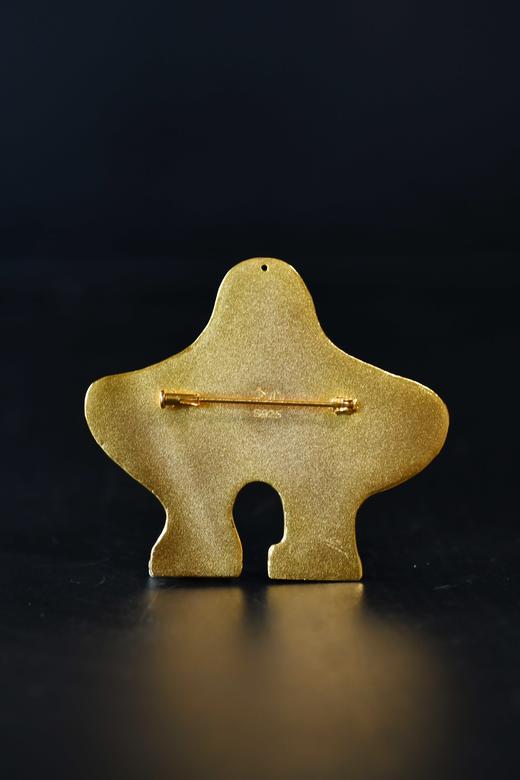 錾刻大鹏展翅碧玺胸针 商品图5