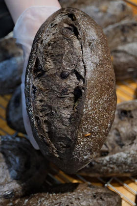 现烤面包—巧克力法国