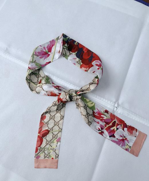 洛诗琳100%桑蚕丝高级感百搭小方巾新款真丝丝巾(可缠包包) 商品图0