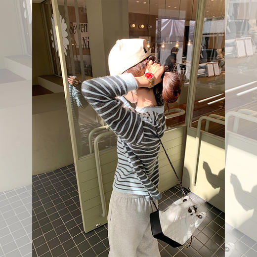 【179元任选2件】最后一波现货！爱心刺绣条纹宽松毛衣 商品图4