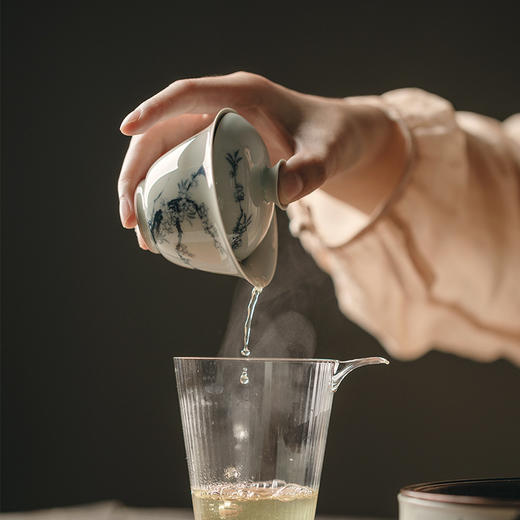 束刻<青花樱花凡灵盖碗> 商品图3