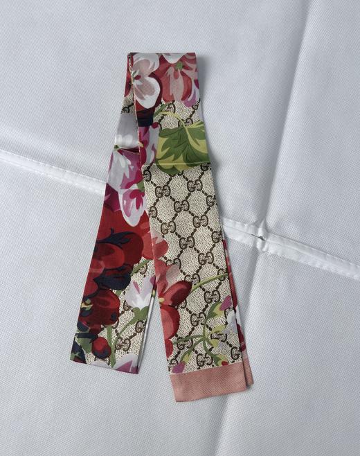 洛诗琳100%桑蚕丝高级感百搭小方巾新款真丝丝巾(可缠包包) 商品图3