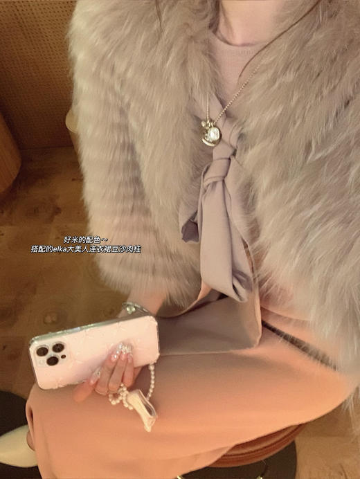 金蘑菇菇 Reine&La rue千金小狐/轻奢狐狸毛皮草外套+针织连衣裙 商品图5