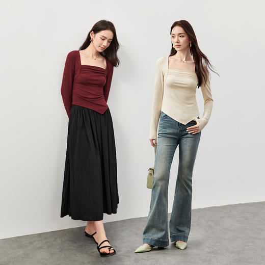 【内购】优雅知性安可拉红设计感方领压褶不规则下摆修身超弹针织衫-151T58623 商品图3