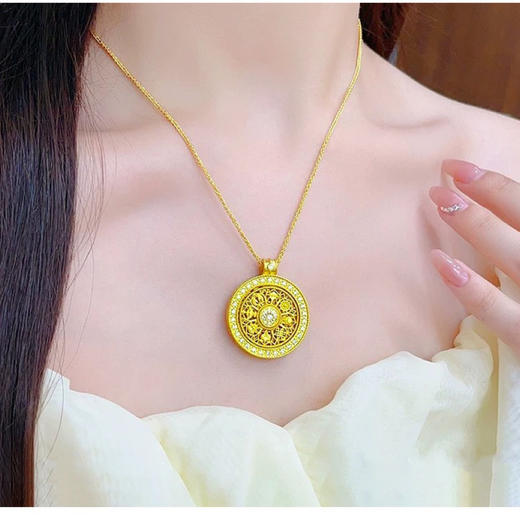 【精美饰品|合金项链合集】色泽温润华而不炫，经过匠心工艺打造，造型饱满圆润线条流畅，錾刻纹饰细节清晰，做工精致立体，质感醇厚古朴，适合多场景佩戴，多种款式可选 商品图4