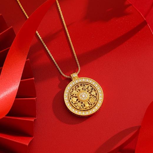 【精美饰品|合金项链合集】色泽温润华而不炫，经过匠心工艺打造，造型饱满圆润线条流畅，錾刻纹饰细节清晰，做工精致立体，质感醇厚古朴，适合多场景佩戴，多种款式可选 商品图2