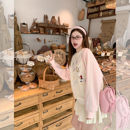 <曾小咸推荐>杏色圆领粉色插肩袖加绒卫衣 商品图3