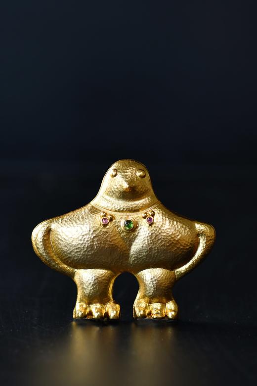 錾刻大鹏展翅碧玺胸针 商品图1