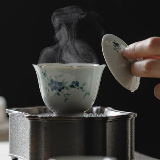 束刻<釉下彩手绘夕颜花盖碗> 商品图2