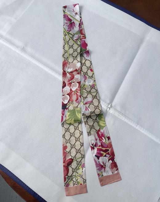 洛诗琳100%桑蚕丝高级感百搭小方巾新款真丝丝巾(可缠包包) 商品图2