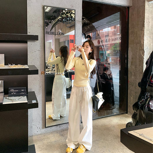 <曾小咸推荐>新品现货秒杀！卖完下架不再补 ！微信粉丝打折价！！ 蝴蝶结绣花修身打底衫 日常129.99/件 立减60 秒杀69.99/件！！ 商品图4