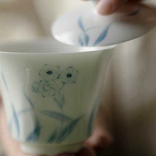 束刻<手绘青花水仙盖碗> 商品图1