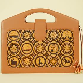 青海·治多 手工皮雕包