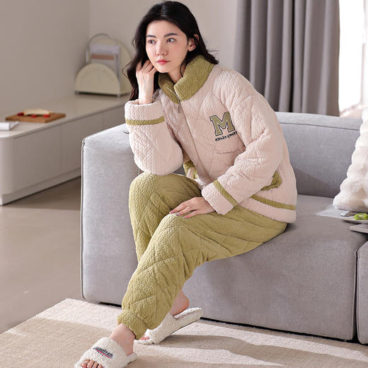 TZW-新款睡衣女士冬季开衫三层夹棉牛奶绒保暖加厚可外穿休闲居家套装 商品图1