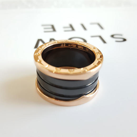 【95新】BVLGARI宝格丽B.ZERO1系列AN855563 18K玫瑰金黑陶瓷四环弹簧戒指52号101224NJS12 现售价：4700 商品图8