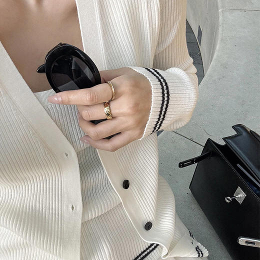 【顺丰包邮】40836 洛诗琳简约羊毛混纺罗纹V领长袖拼色针织开衫165 商品图1