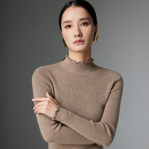 【高货QJ】全新升级【铂金会员367/天猫499/差价132】(04626) 洛诗琳半高领山羊绒女秋冬修身花瓣领纯色针织羊毛打底衫 商品图2
